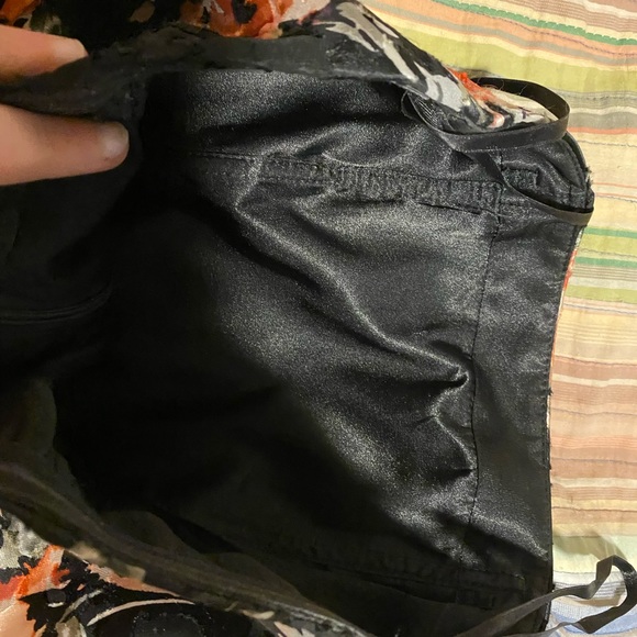 Black dress with flowers for event - size small - beautiful - Picture 6 of 7